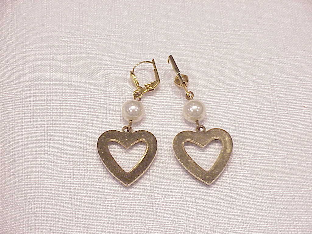 Dangling Rhinestone And Pearl Heart Shaped Pierced Earrings