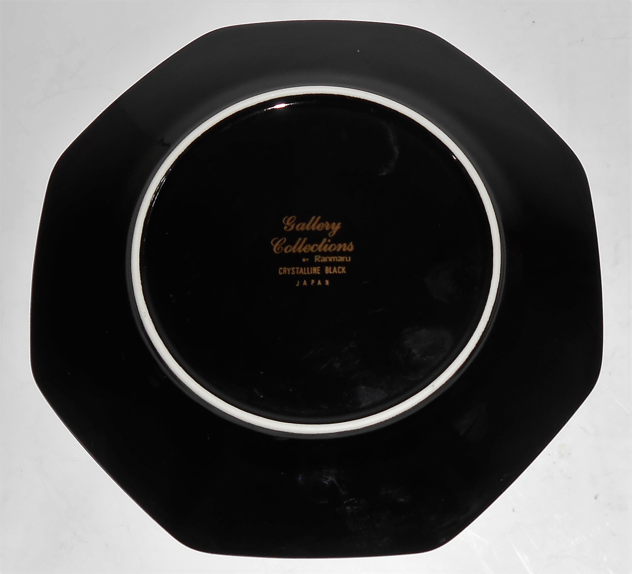 Ranmaru Porcelain China Crystalline Black W/Gold Bread