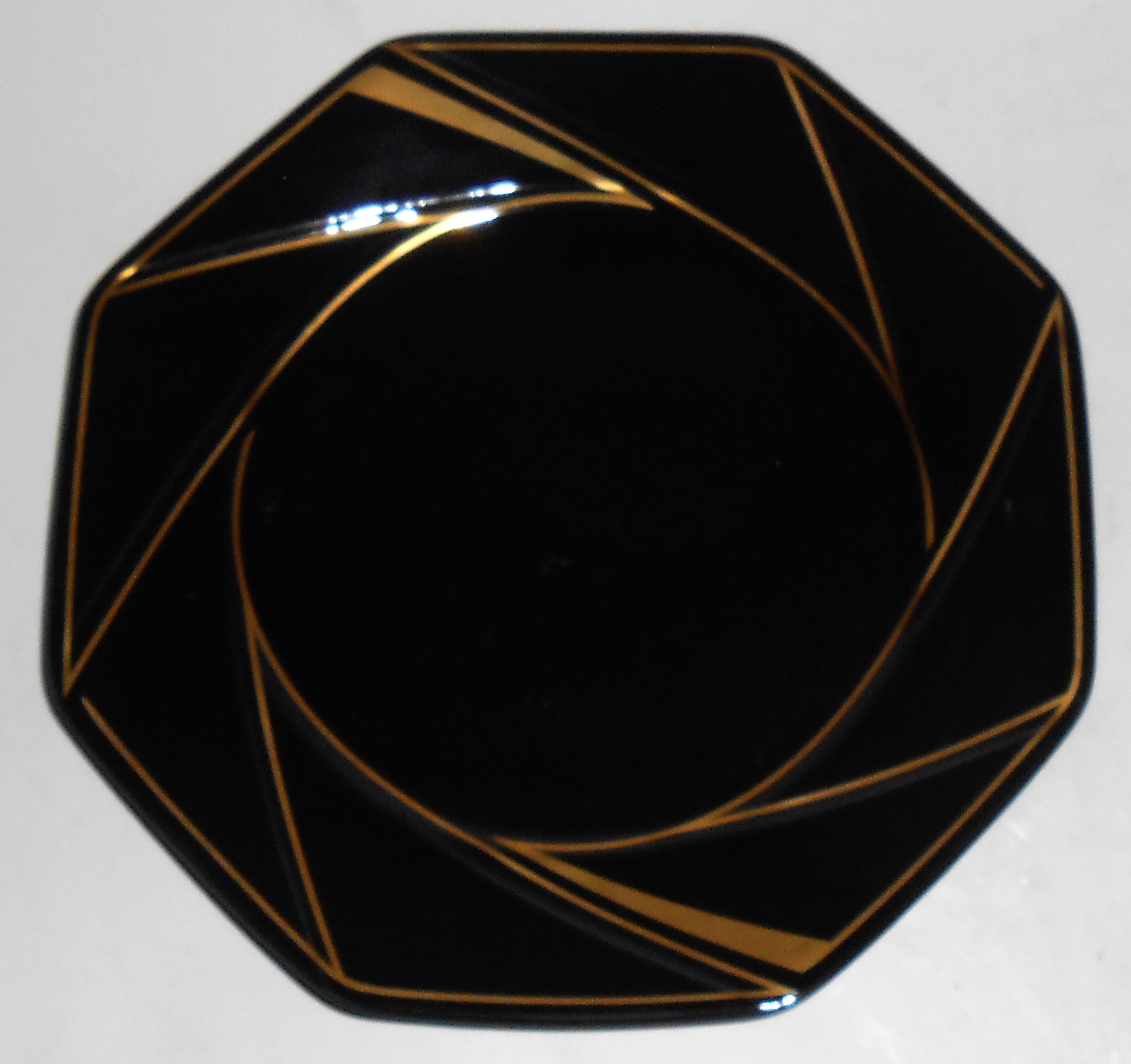 Ranmaru Porcelain China Crystalline Black W/Gold Bread