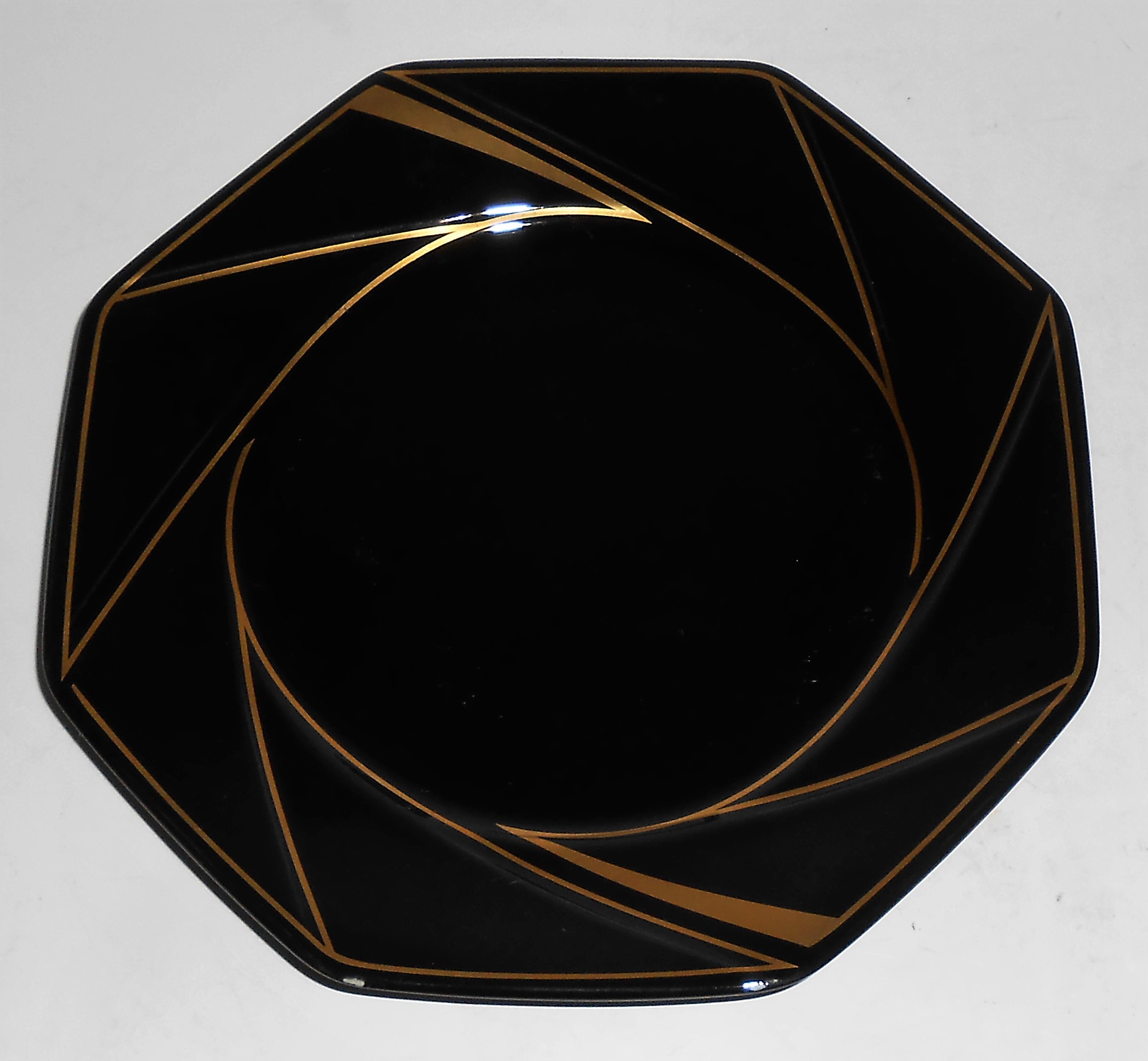 Ranmaru Porcelain China Crystalline Black W/Gold Bread