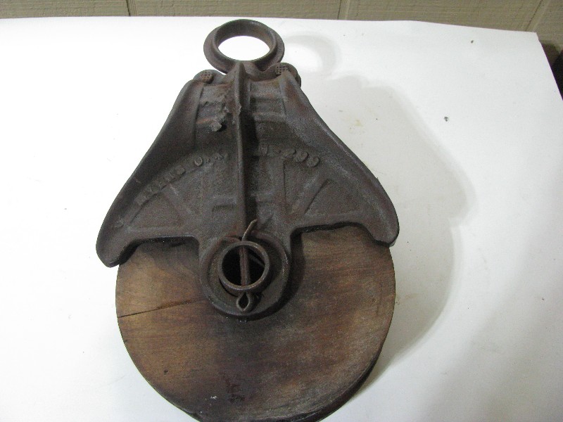 Antique F.E. Myers O.K. FE-299 Cast Iron & Wood Barn Hay Pulley