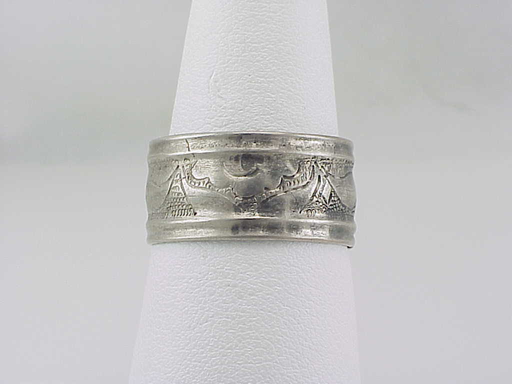 Vintage Chinese Silver Ring With Etched Design Signed With Characters