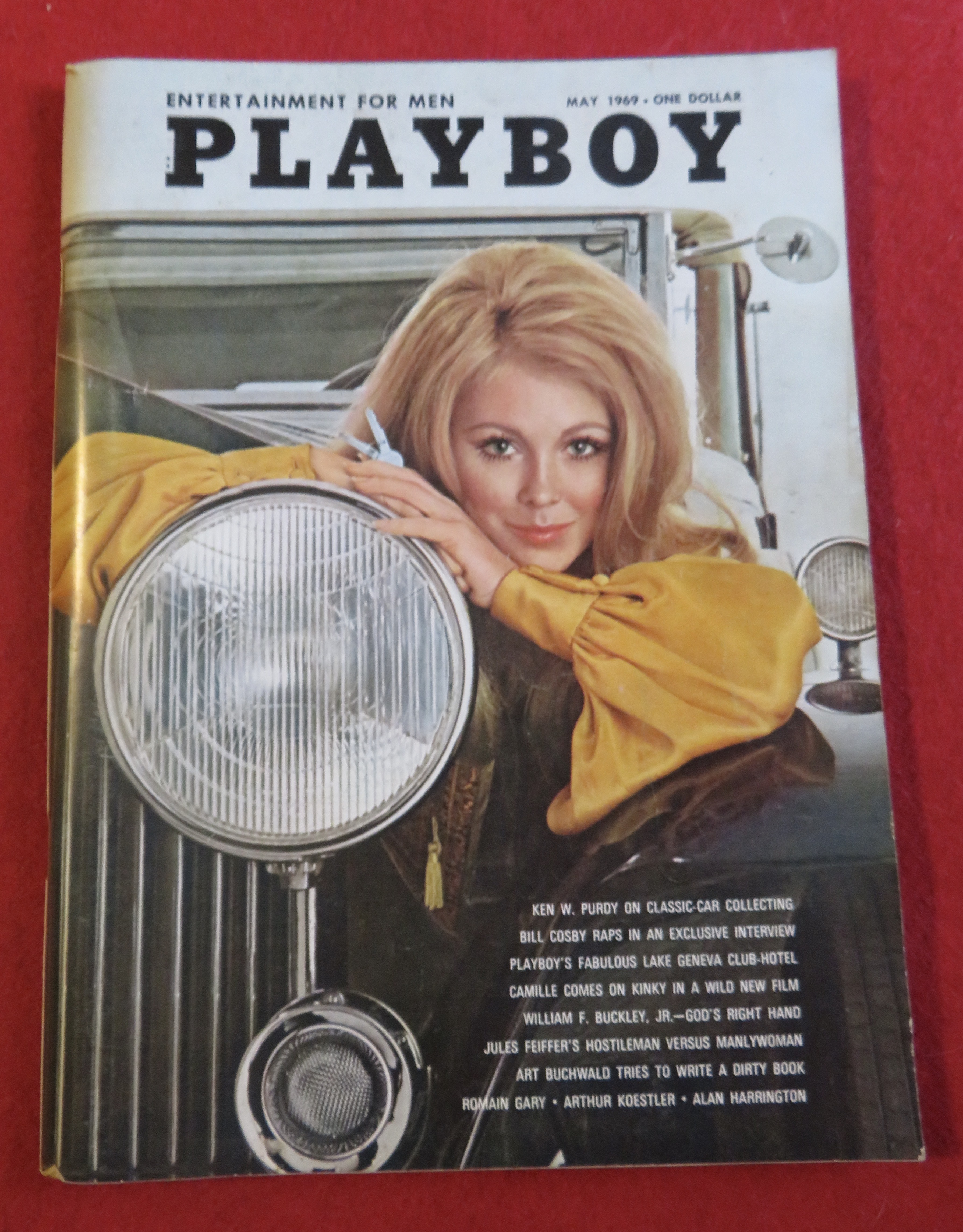 Playboy Magazine-May 1969-Sally Sheffield