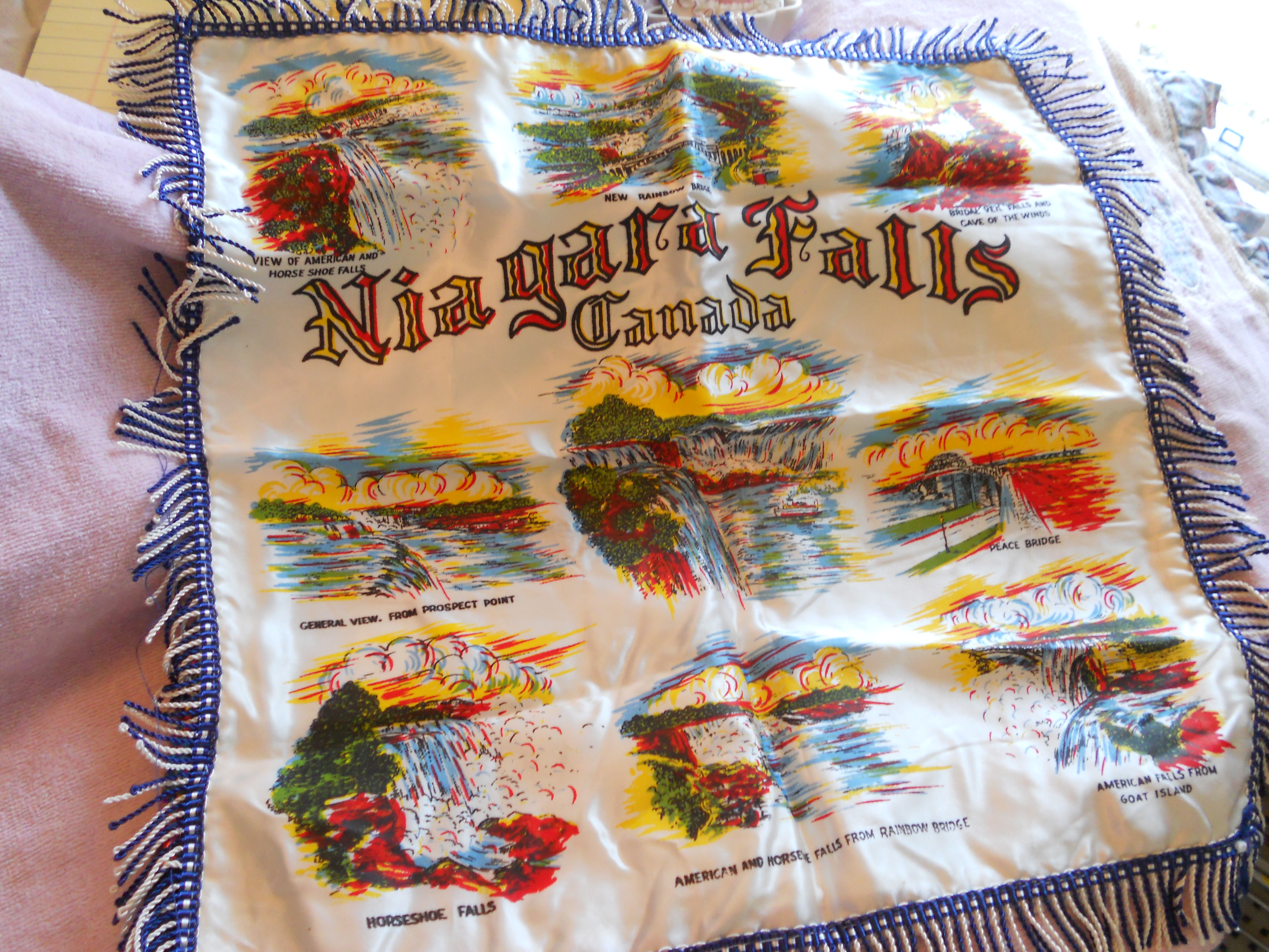 Souvenir Niagara Falls Canada Pillow Cover