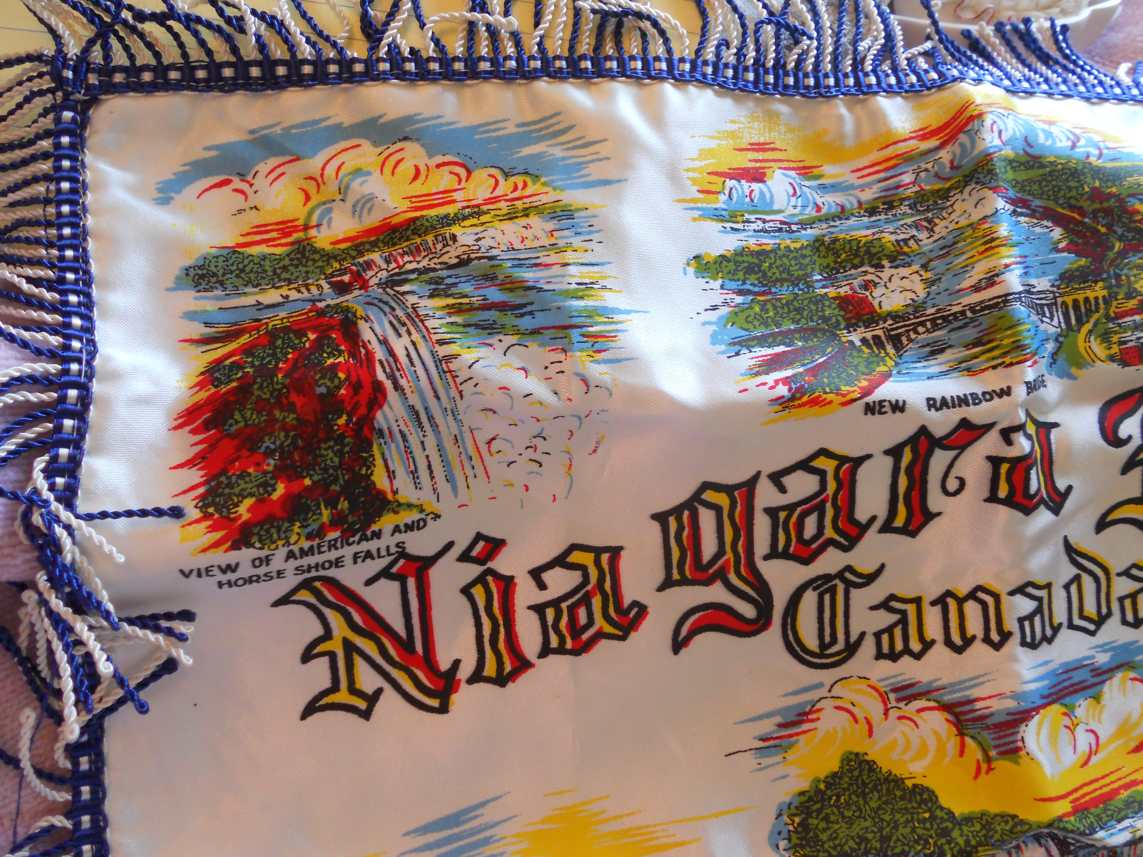 Souvenir Niagara Falls Canada Pillow Cover