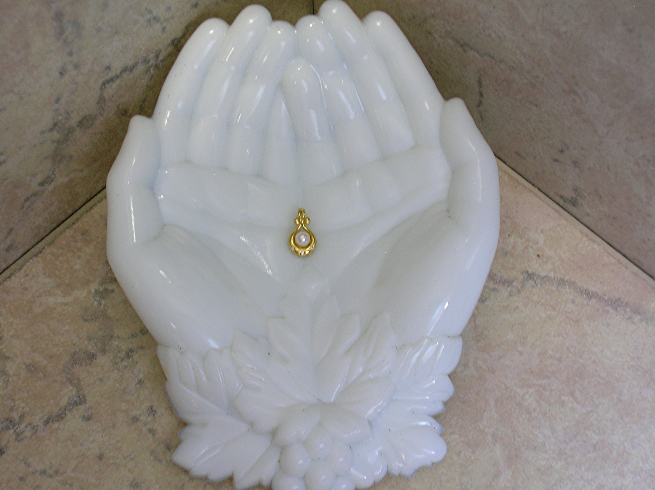 14K Gold Diamond 6mm Cultured Pearl Pendant