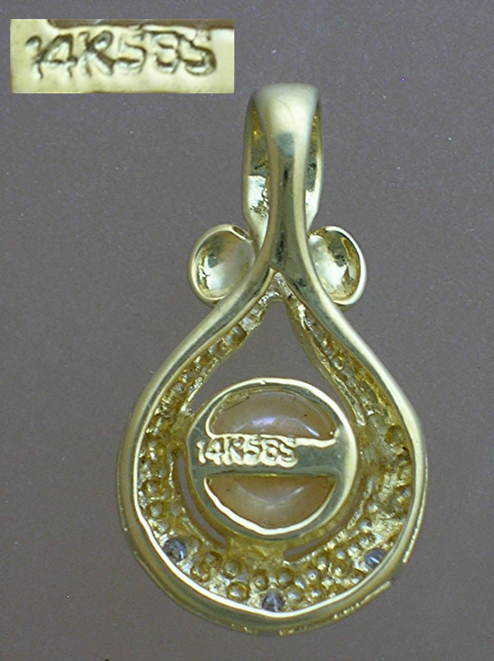 14K Gold Diamond 6mm Cultured Pearl Pendant