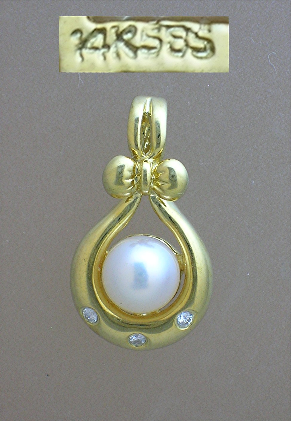 14K Gold Diamond 6mm Cultured Pearl Pendant