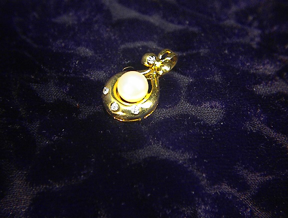14K Gold Diamond 6mm Cultured Pearl Pendant