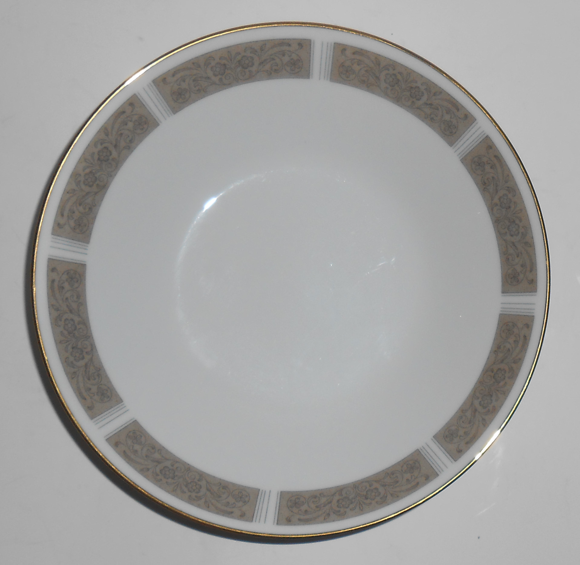 Noritake China Porcelain Justine Floral Soup/Cerea Bowl