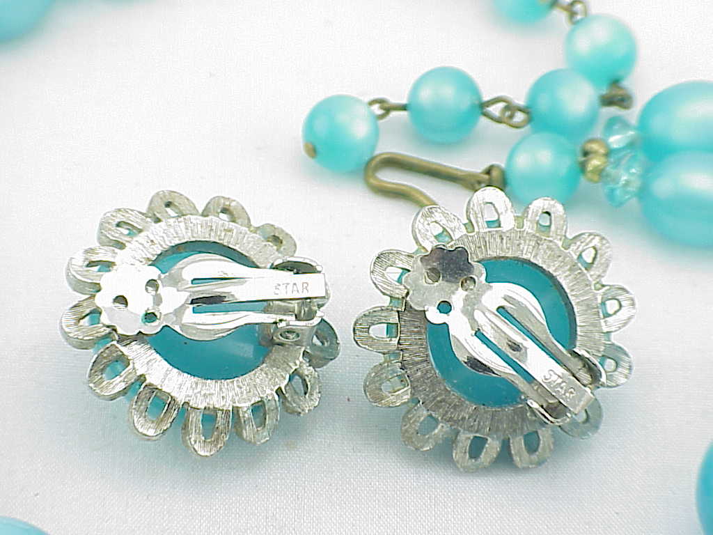 Vintage Star Blue Moonstone Lucite Necklace And Clip Earrings Set