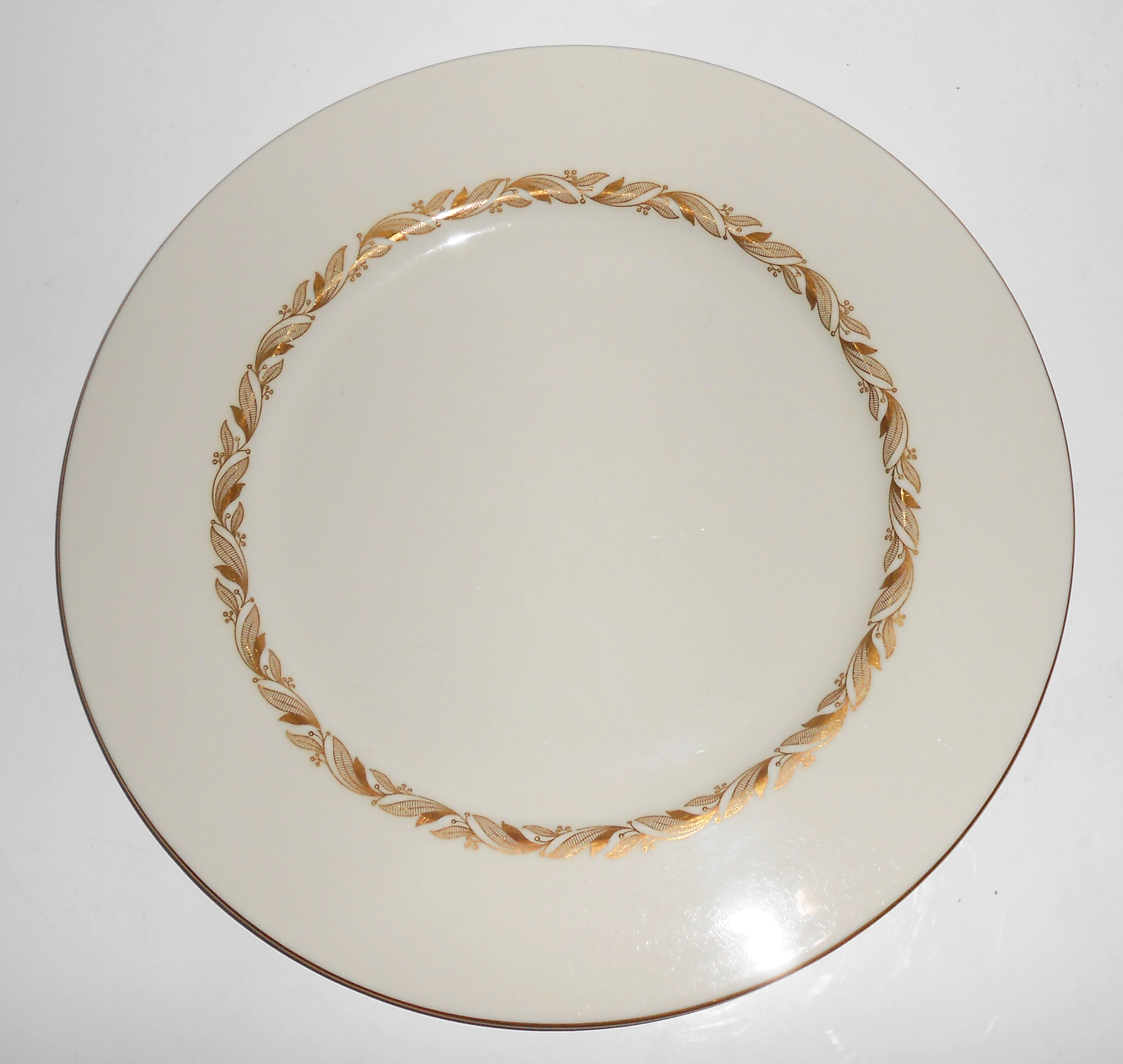 Castleton China Carlton Dinner Plate Mint