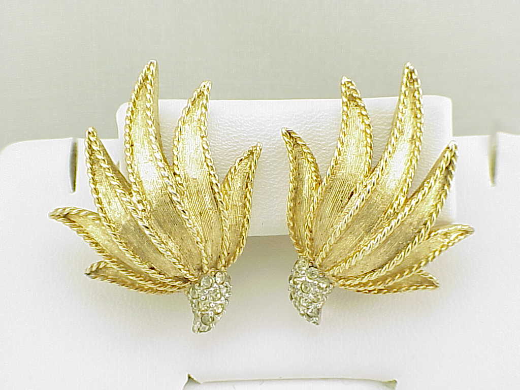 Vintage Boucher Gold Tone Rhinestone Clip Earrings