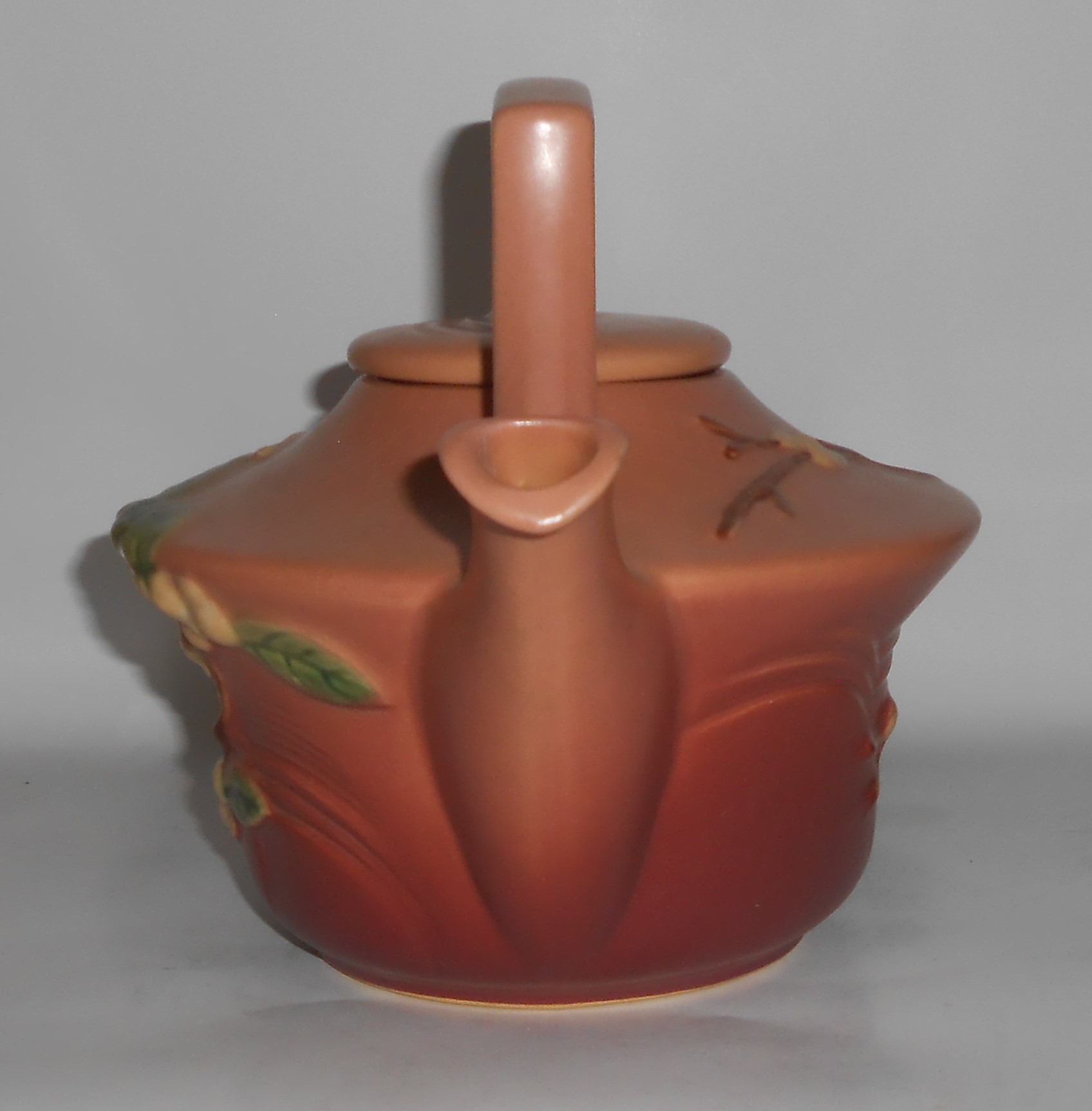 Roseville Pottery Snowberry Teapot - MINT