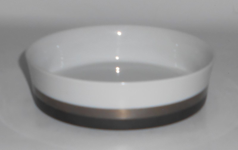 Sango Japan China Porcelain 7017 Quadrille Black Satin Fruit Bowl