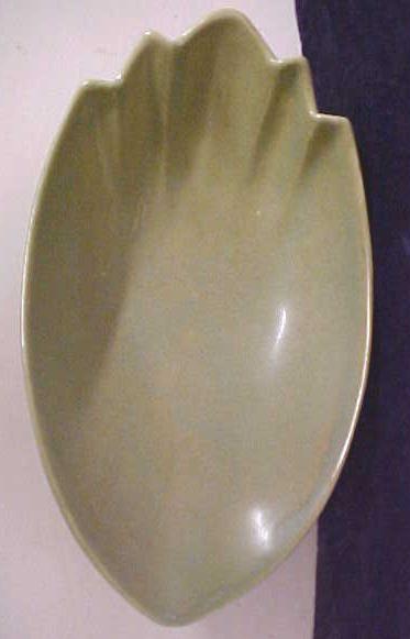 Roseville Gravy Bowl No. 529-9 Green