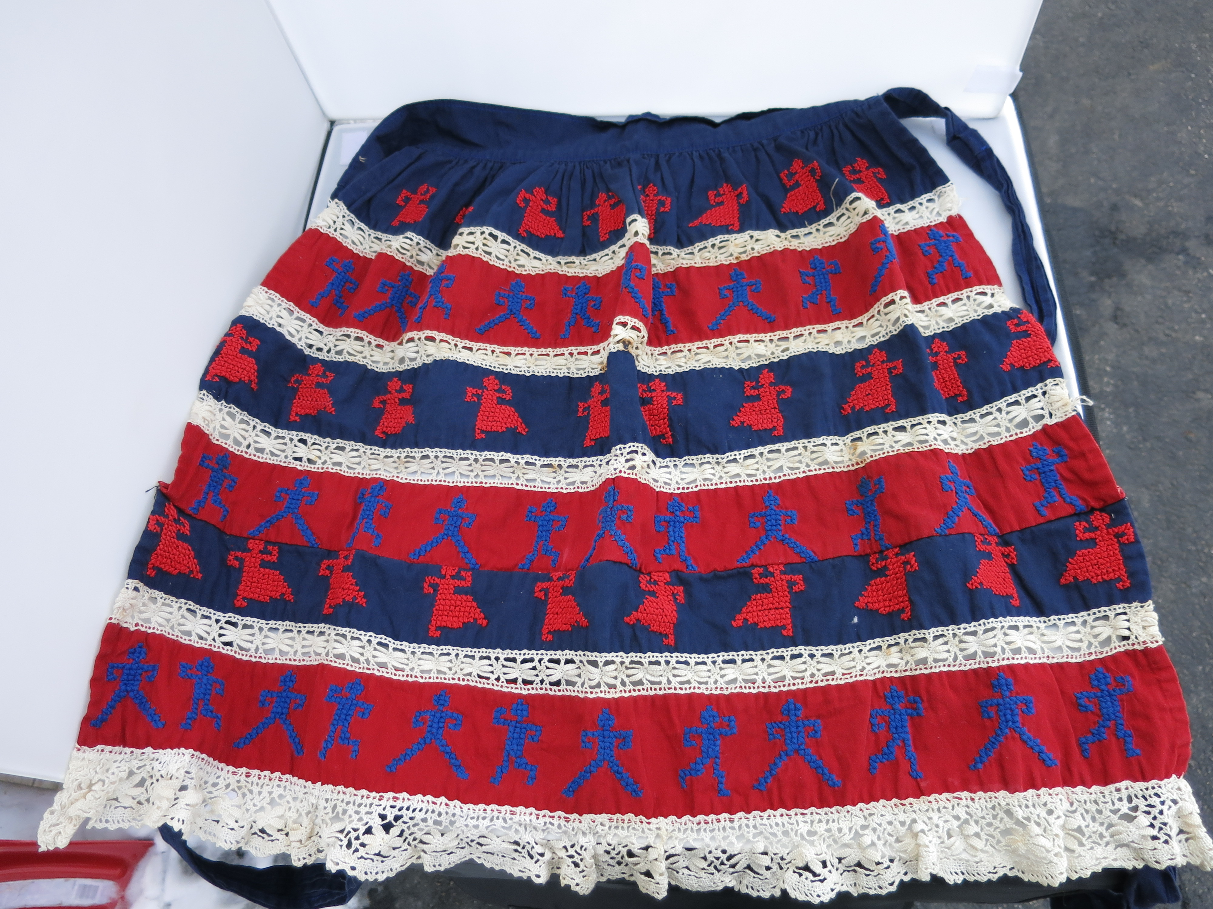Centennial Apron Cotton Linen Cross Stitch and Lace