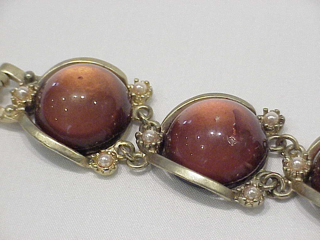 Chunky Amber Lucite And Pearl Matte Gold Tone Bracelet