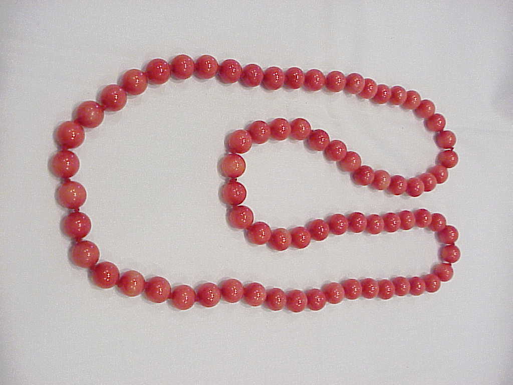 Red Quartz, Coral Or Jade Bead Necklace
