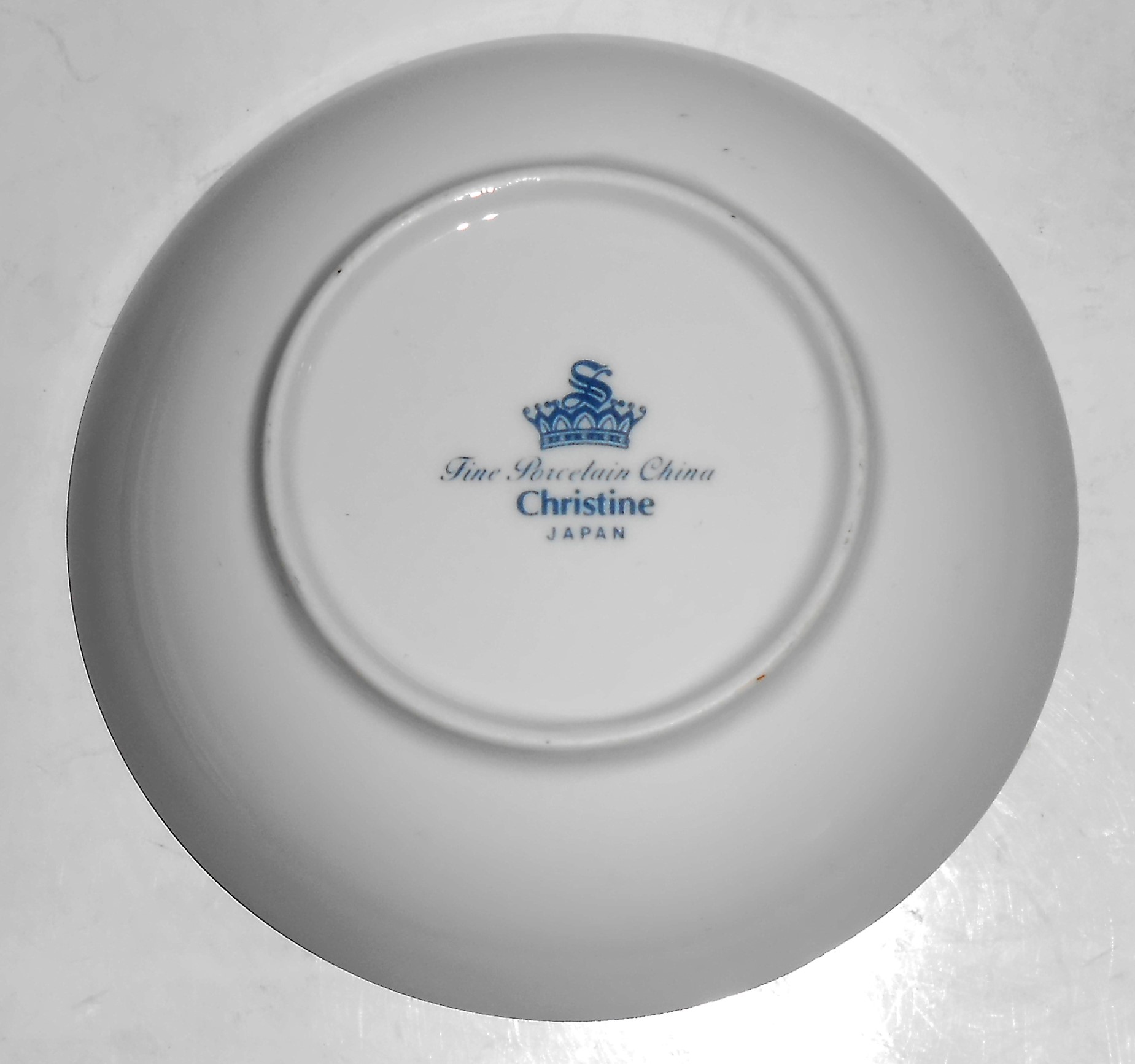 Fine China Porcelain of Japan Christine Fruit Bowl