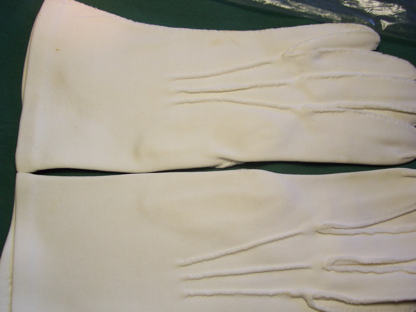 Vintage Grando White Gloves