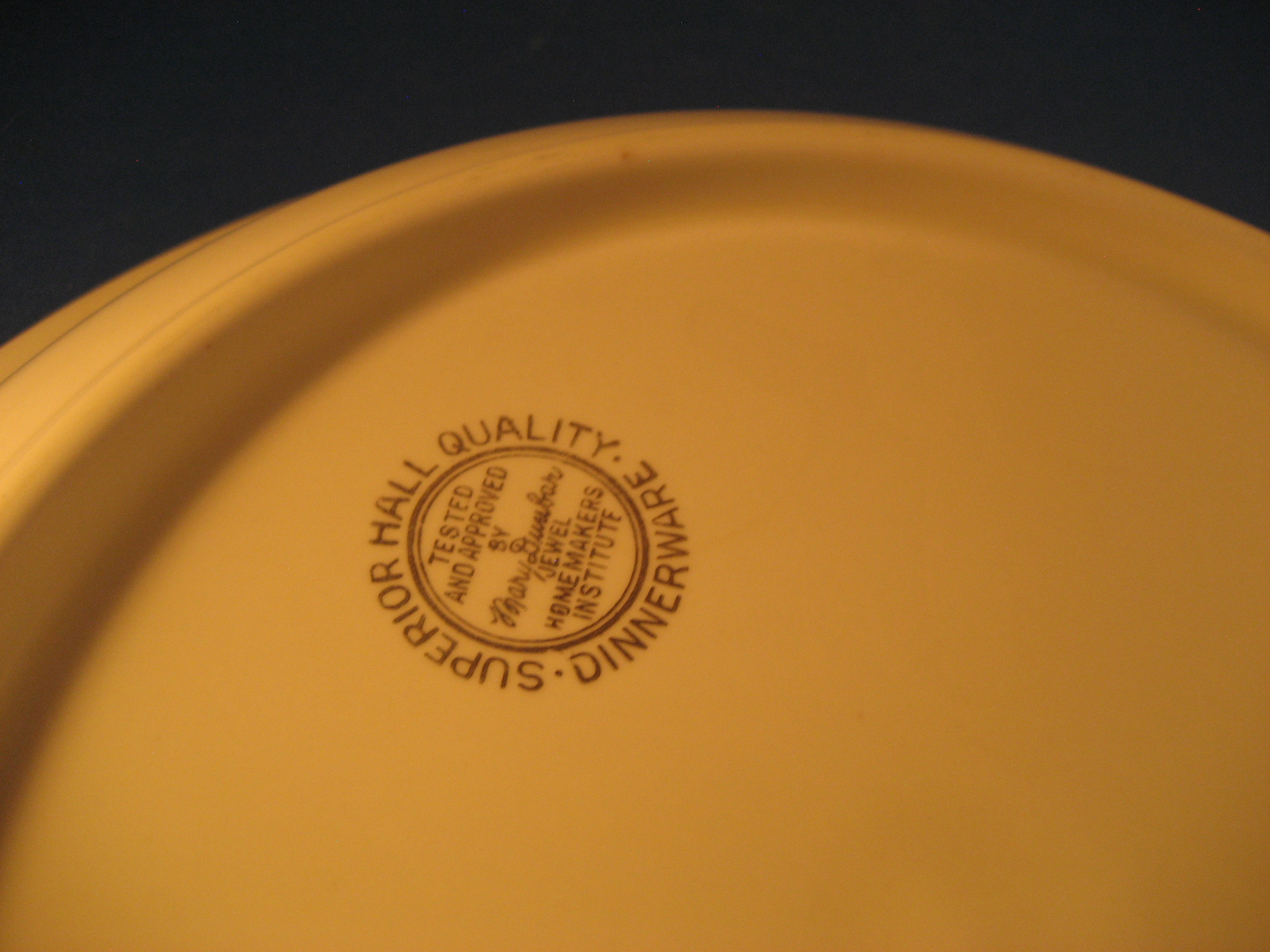Hall Autumn Leaf Pie Plate