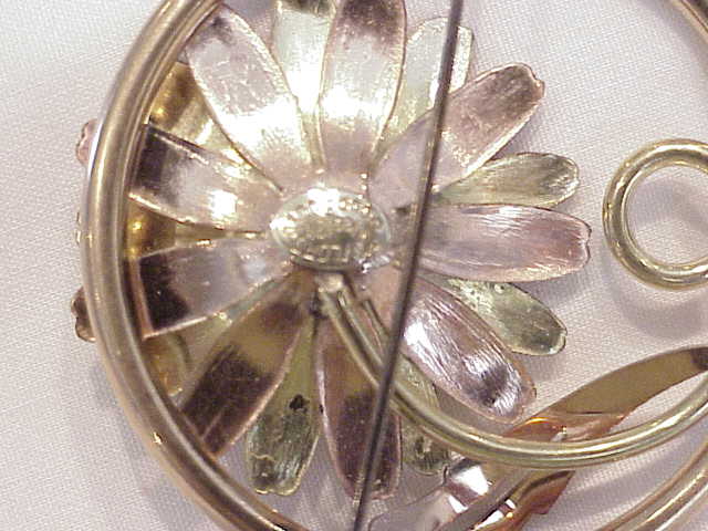 Vintage Taylord 12k Gold Filled Two Tone Rhinestone Daisy Brooch