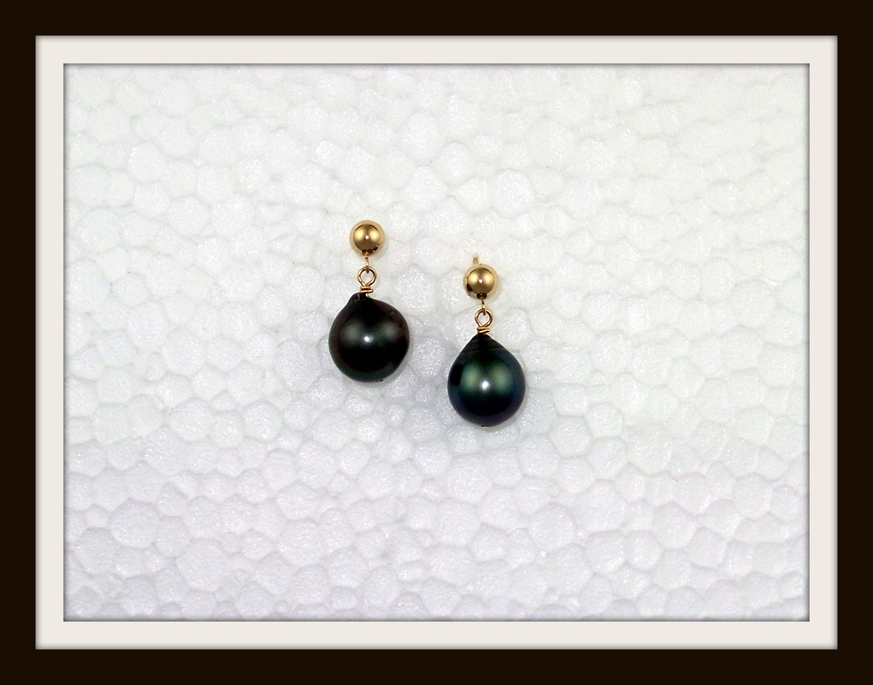 Earrings 14K Yellow Gold Tahitian Pearl Earrings Pierce