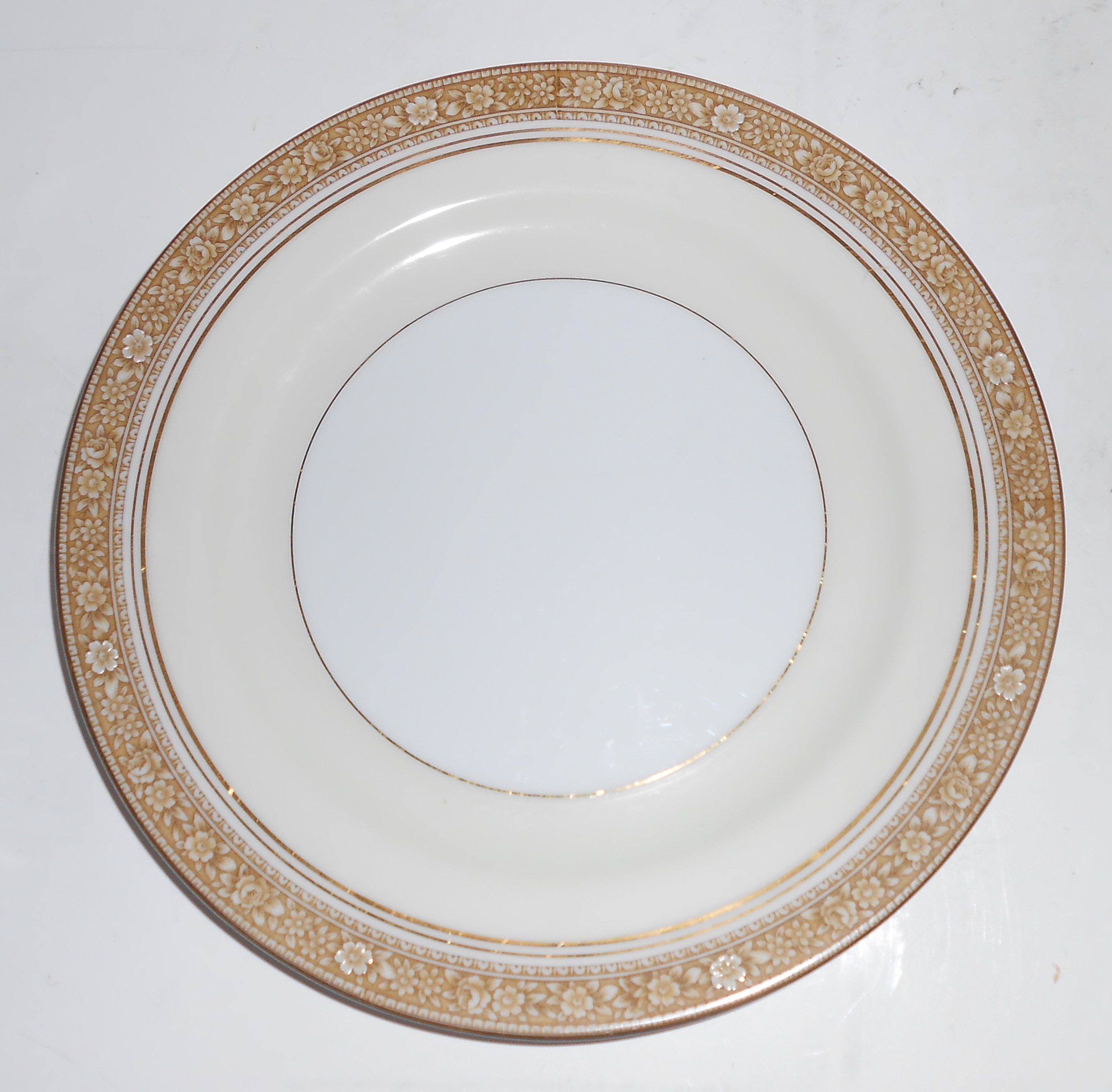 Noritake China Porcelain 673 Nerrisa Salad Plate w/Gold