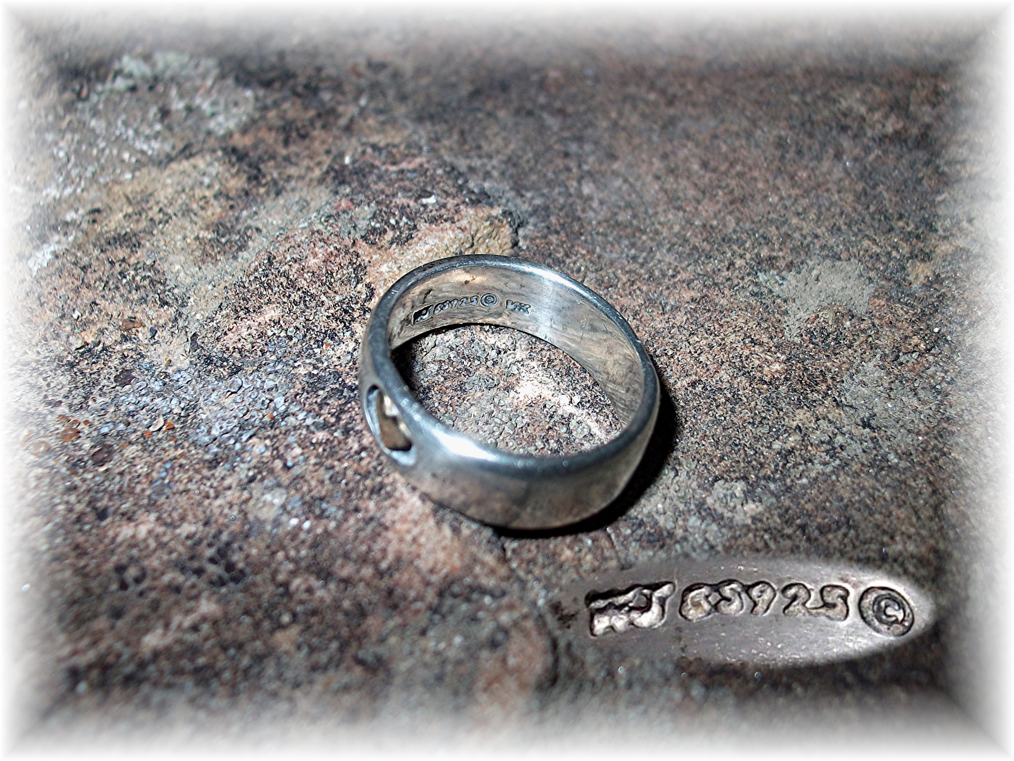 Ring 14K Sterling Silver Heart Band Ring