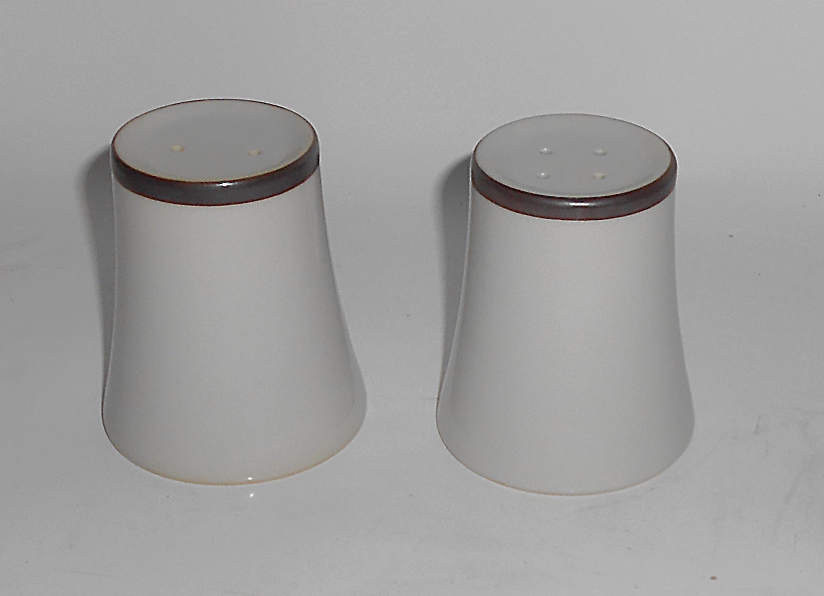 Noritake China Stoneware Tundra Salt & Pepper Shaker Se