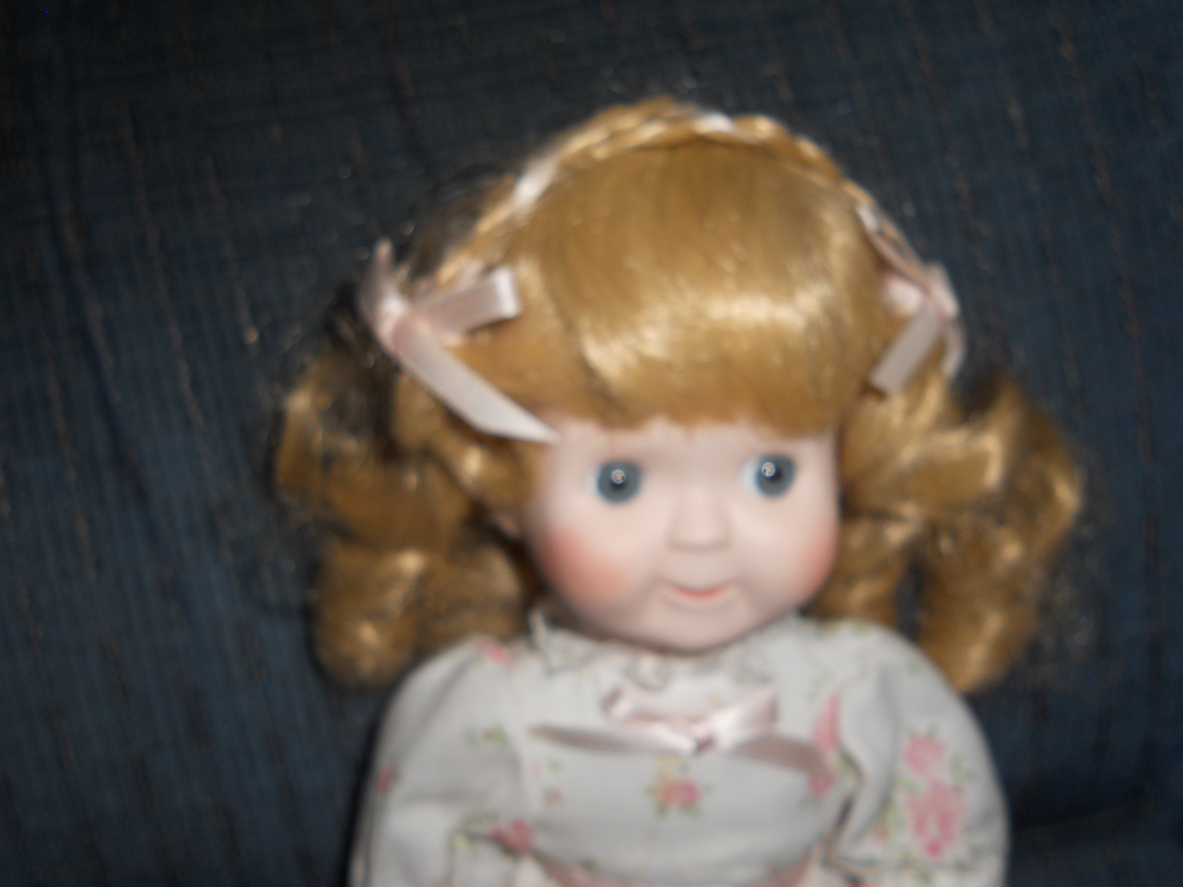 Porcelain Girl Doll resembles Dolly Dingle