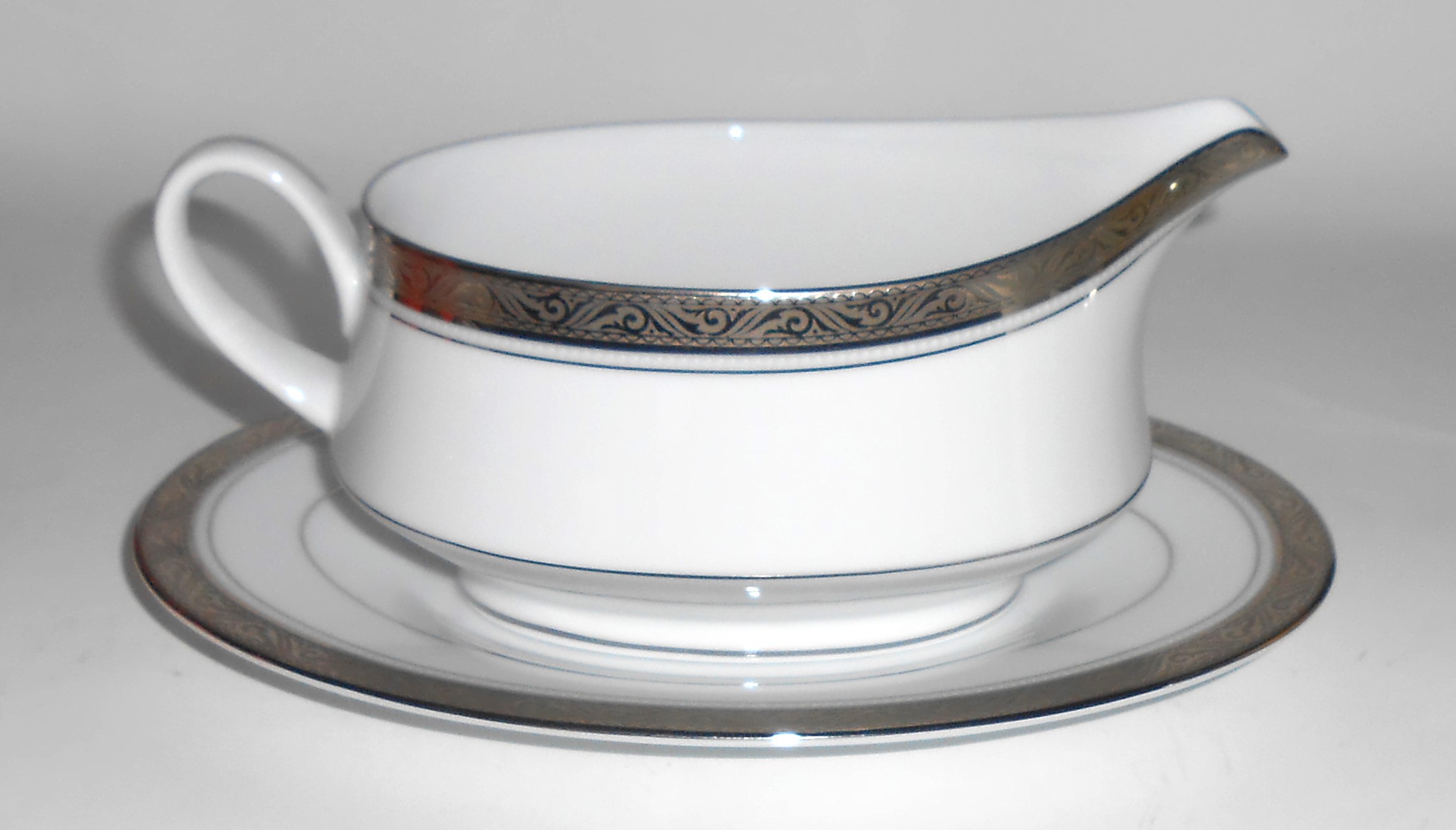 Noritake Fine China 4291 Porcelain Majestic Platinum Gr