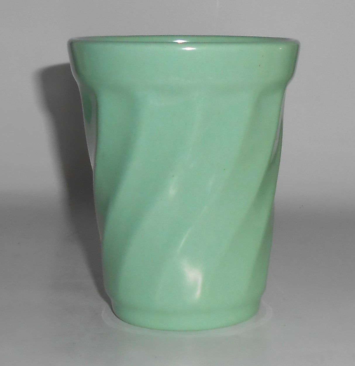 Metlox Pottery Poppy Trail Yorkshire Matte Green 8 Oz T