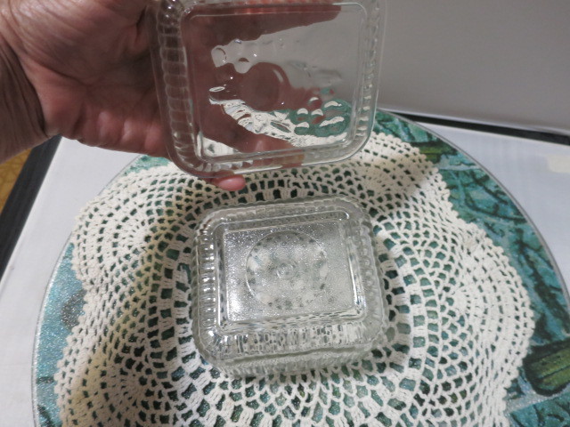 Anchor Hocking Refrigerator Dish With Embossed Fruit On Lid