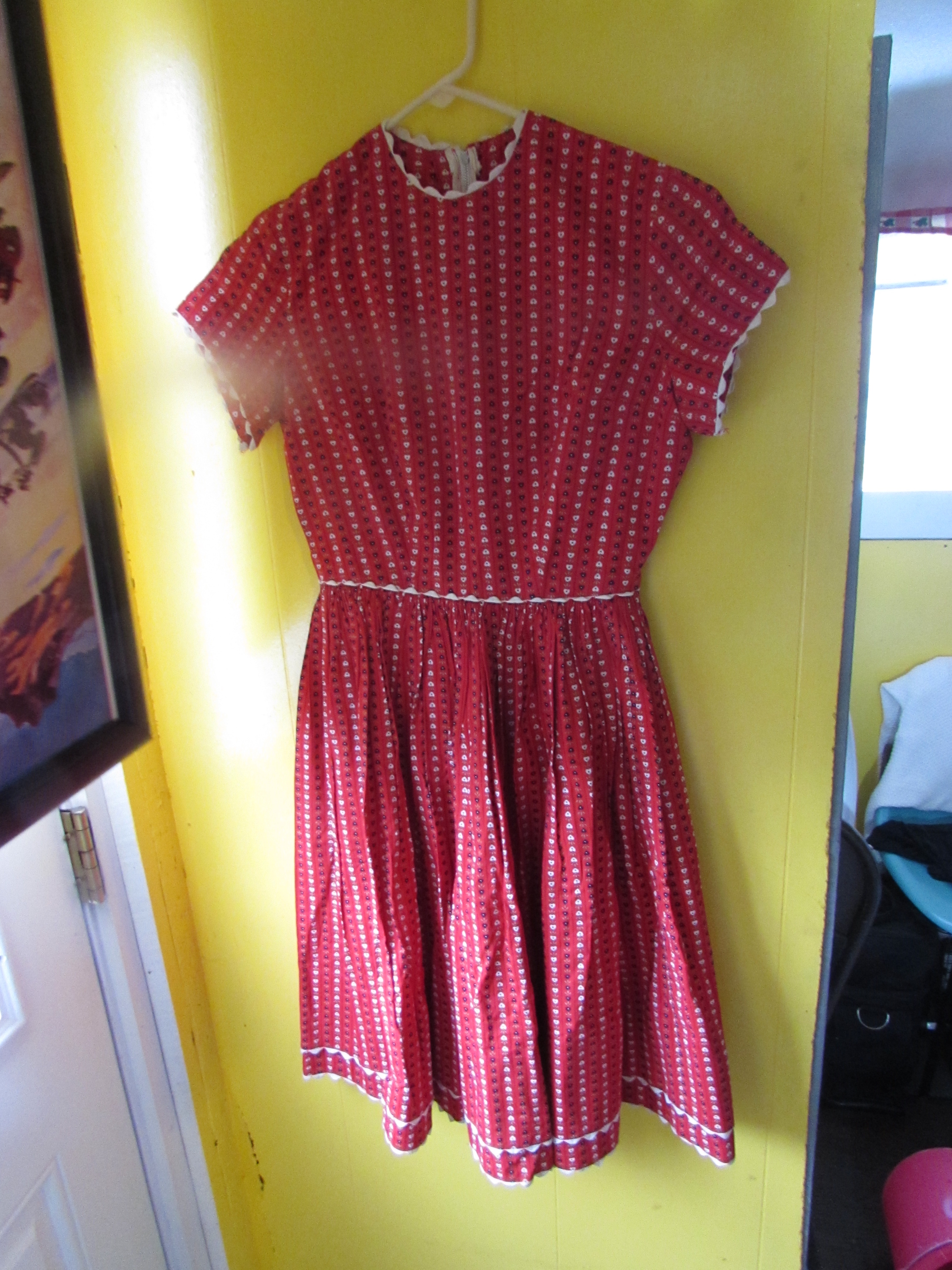 Vintage Girls Dress Age 9 to pre teen Red with Hearts