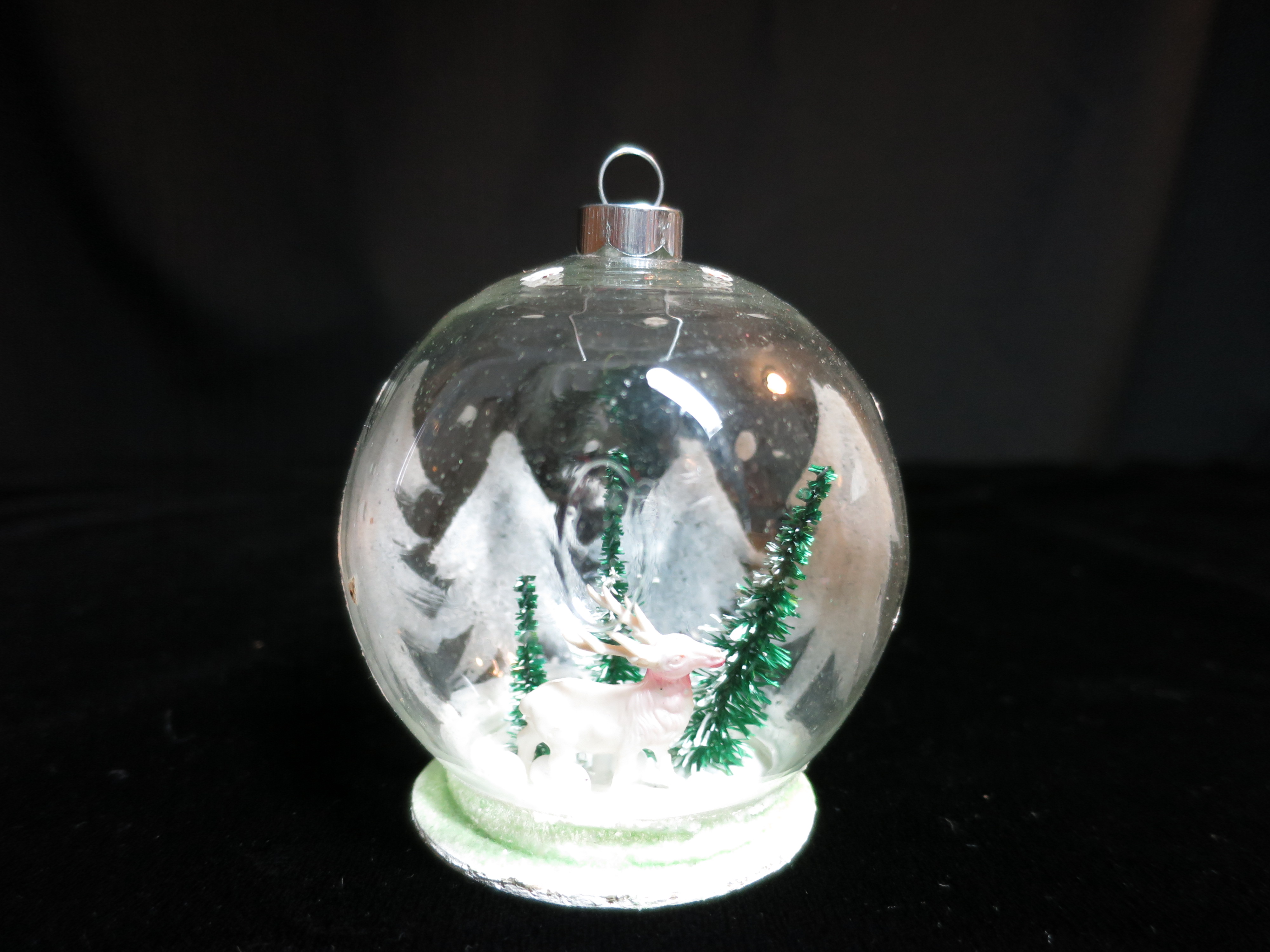 Show Globe Christmas Bulb Deer Bottle Brush Tree pt.