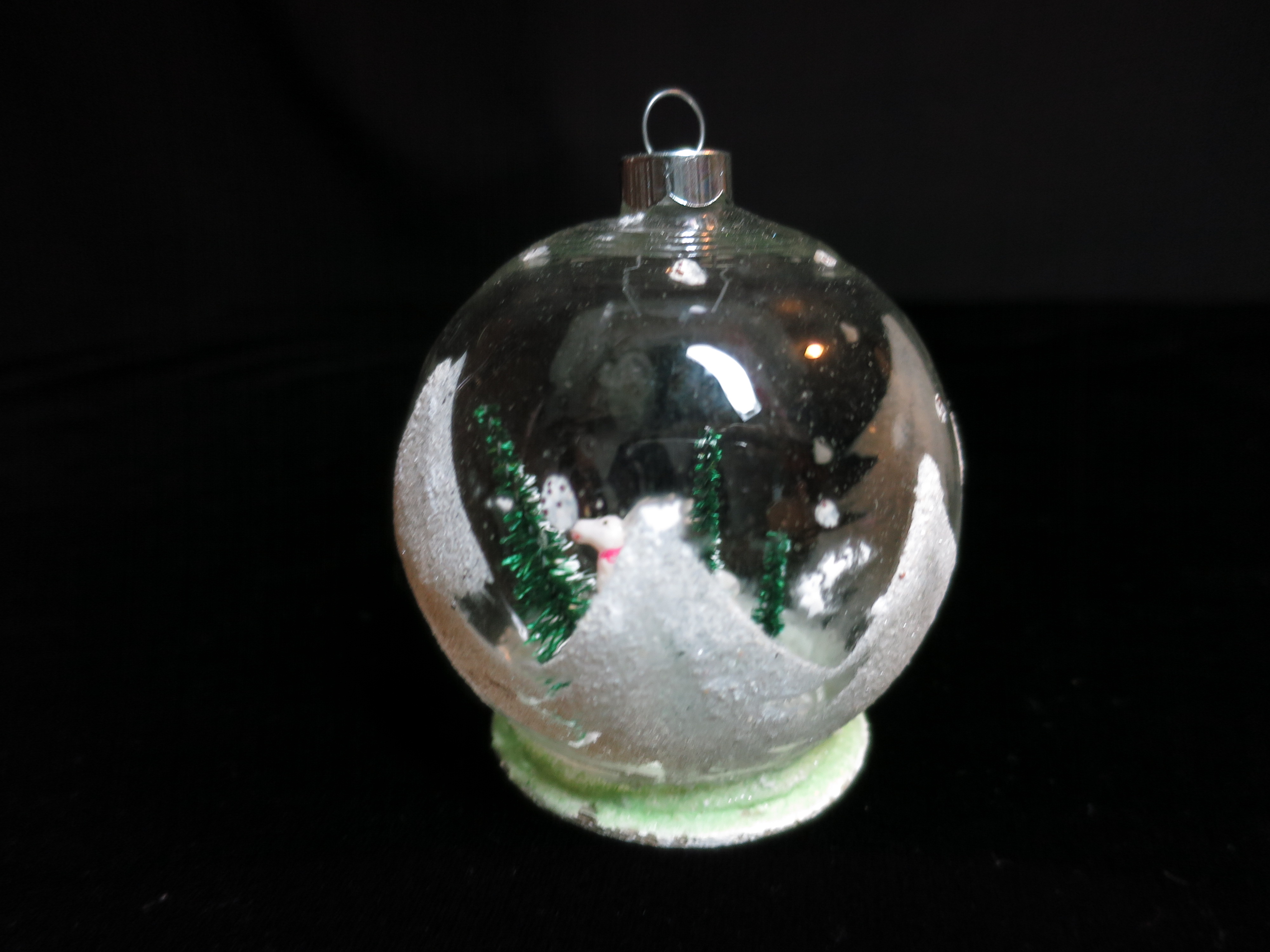 Show Globe Christmas Bulb Deer Bottle Brush Tree pt.