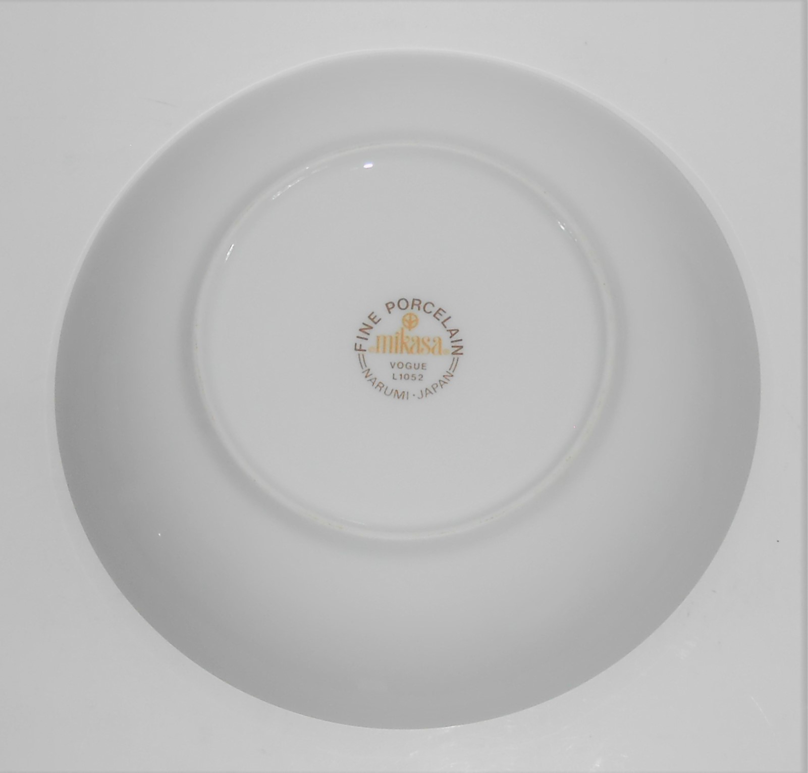Mikasa Fine China Porcelain Vogue Soup / Cereal Bowl