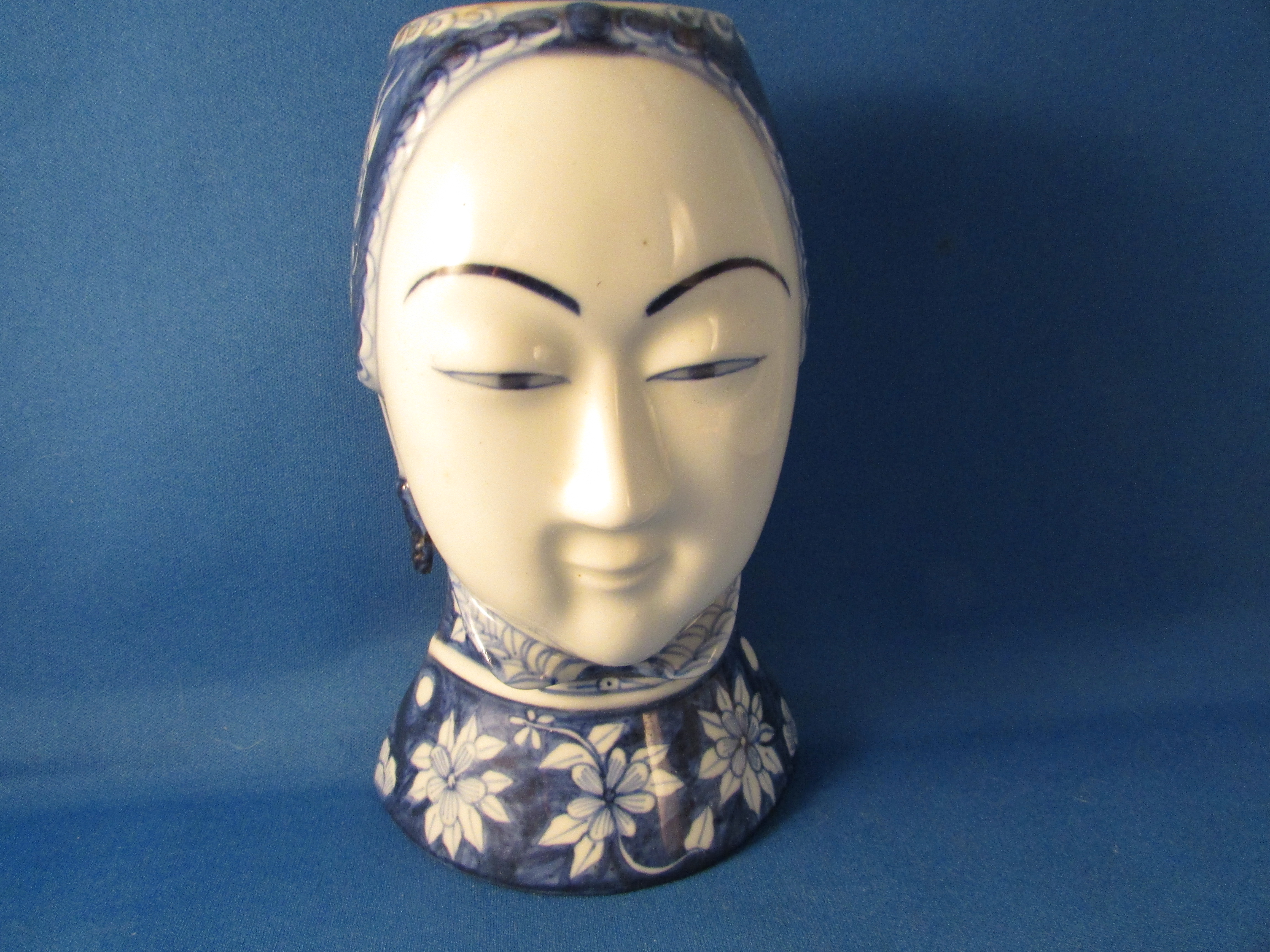 Oriental Lady Wall Pocket