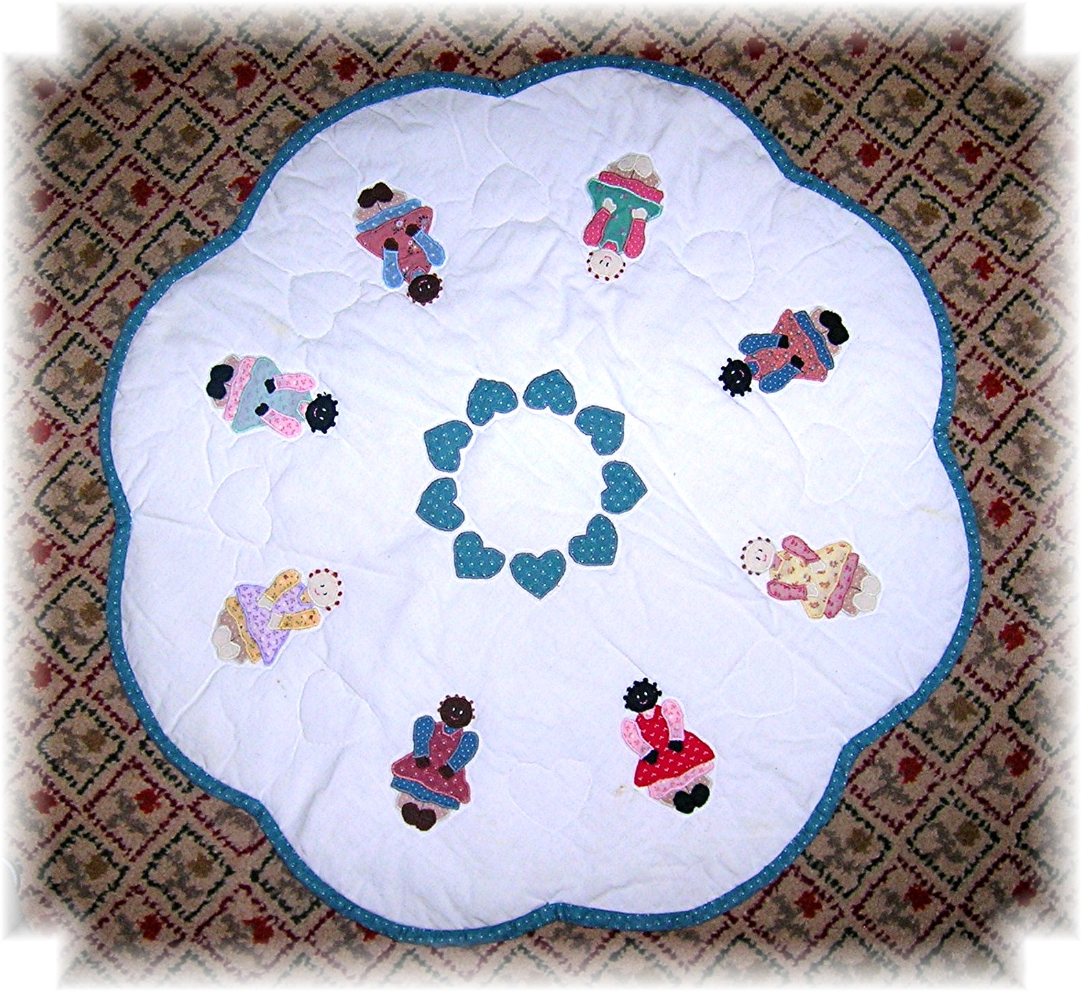 Quilted Children Of The World Centerpiece