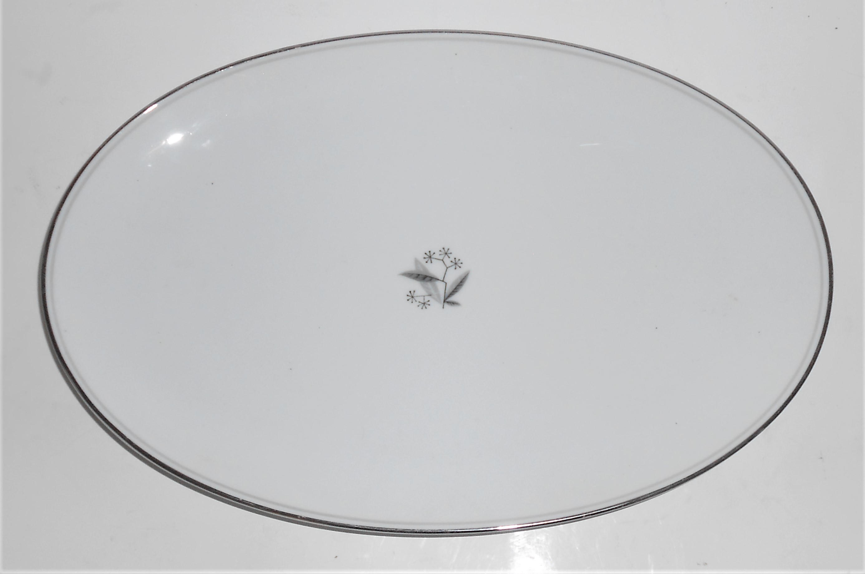 Noritake Porcelain China 5861 Graycliff w/Platinum Plat