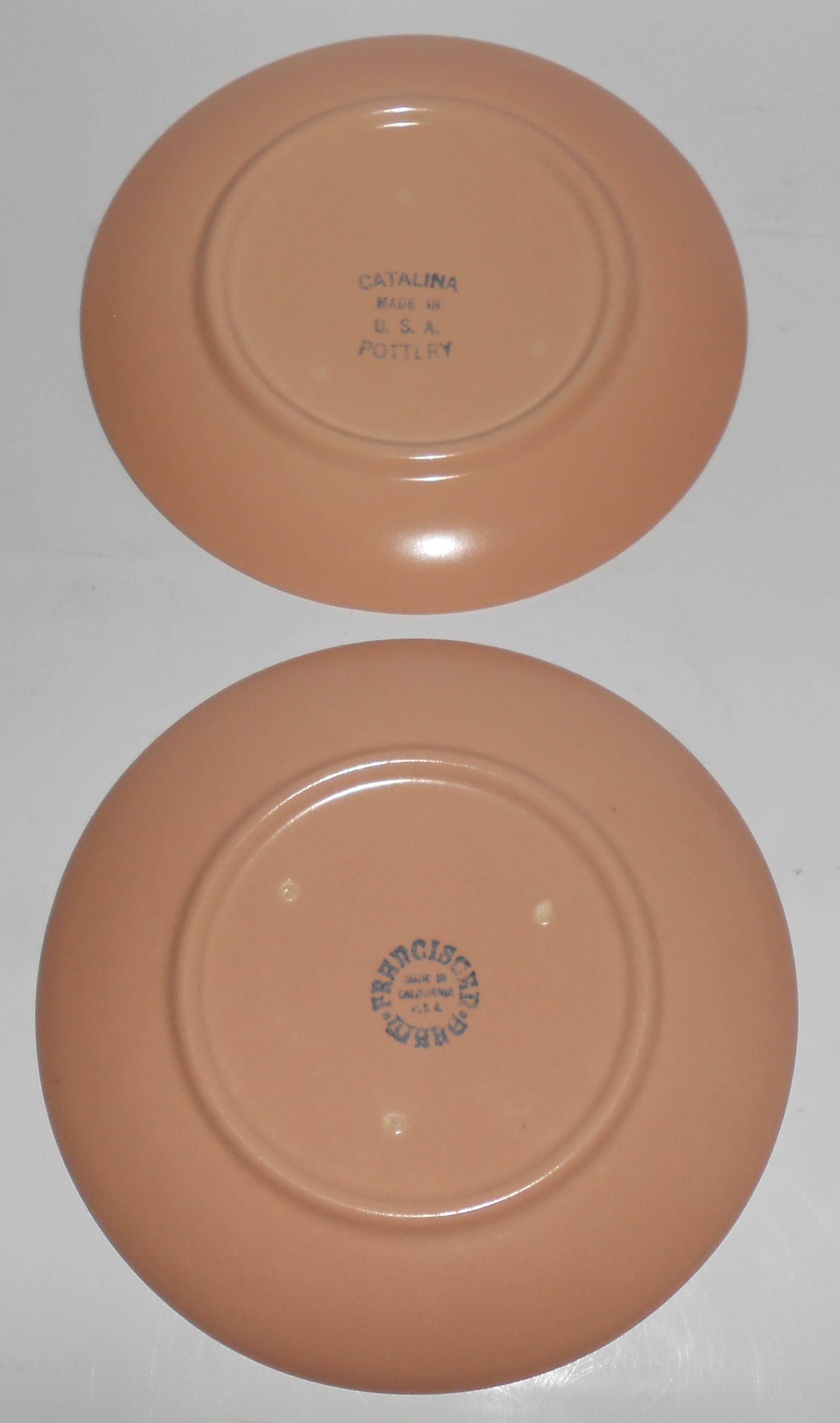 Catalina Pottery Rancho Ware Satin Coral/Ivory Bread Pl