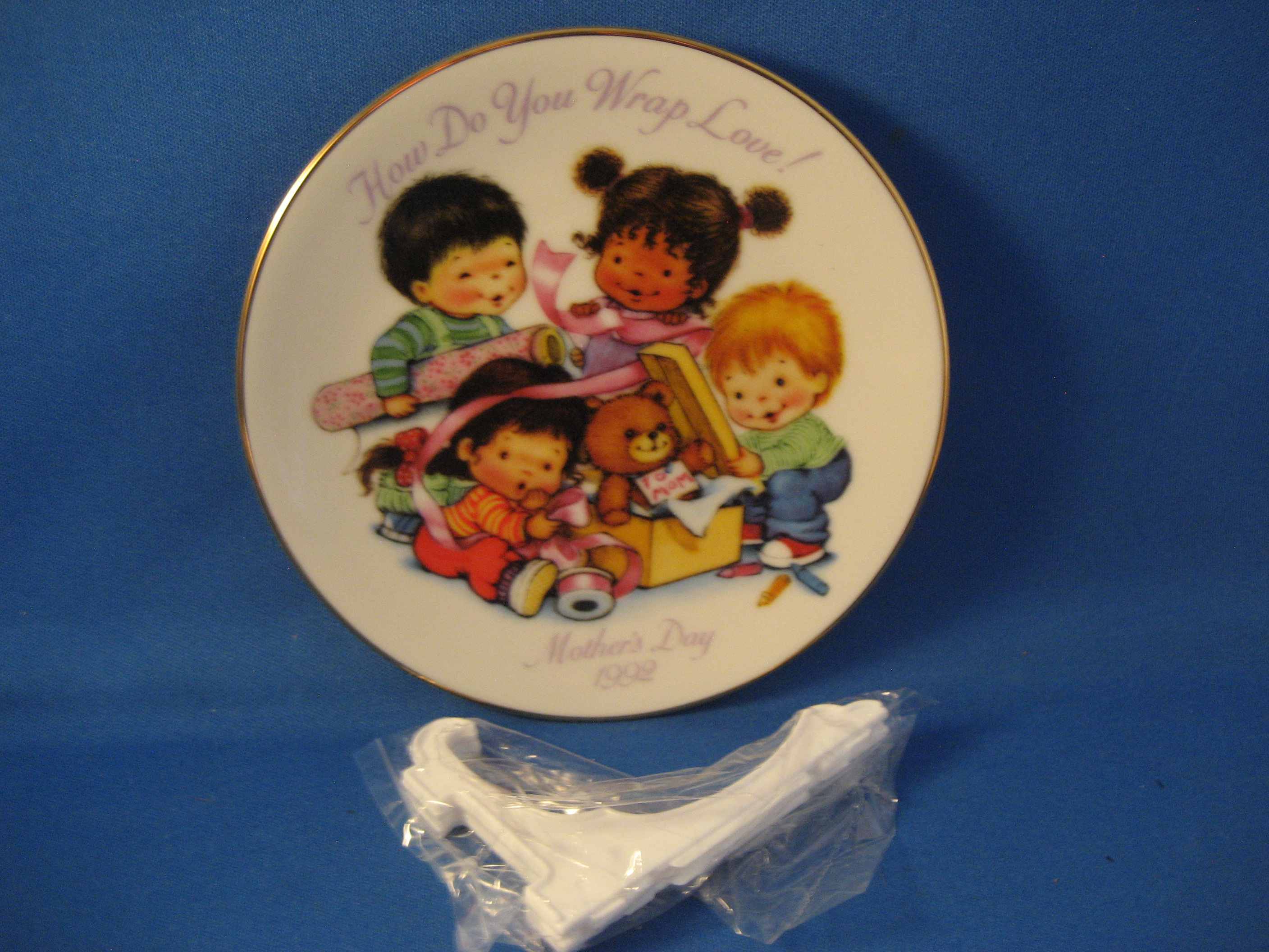 Avon 1992 Mother's Day Plate