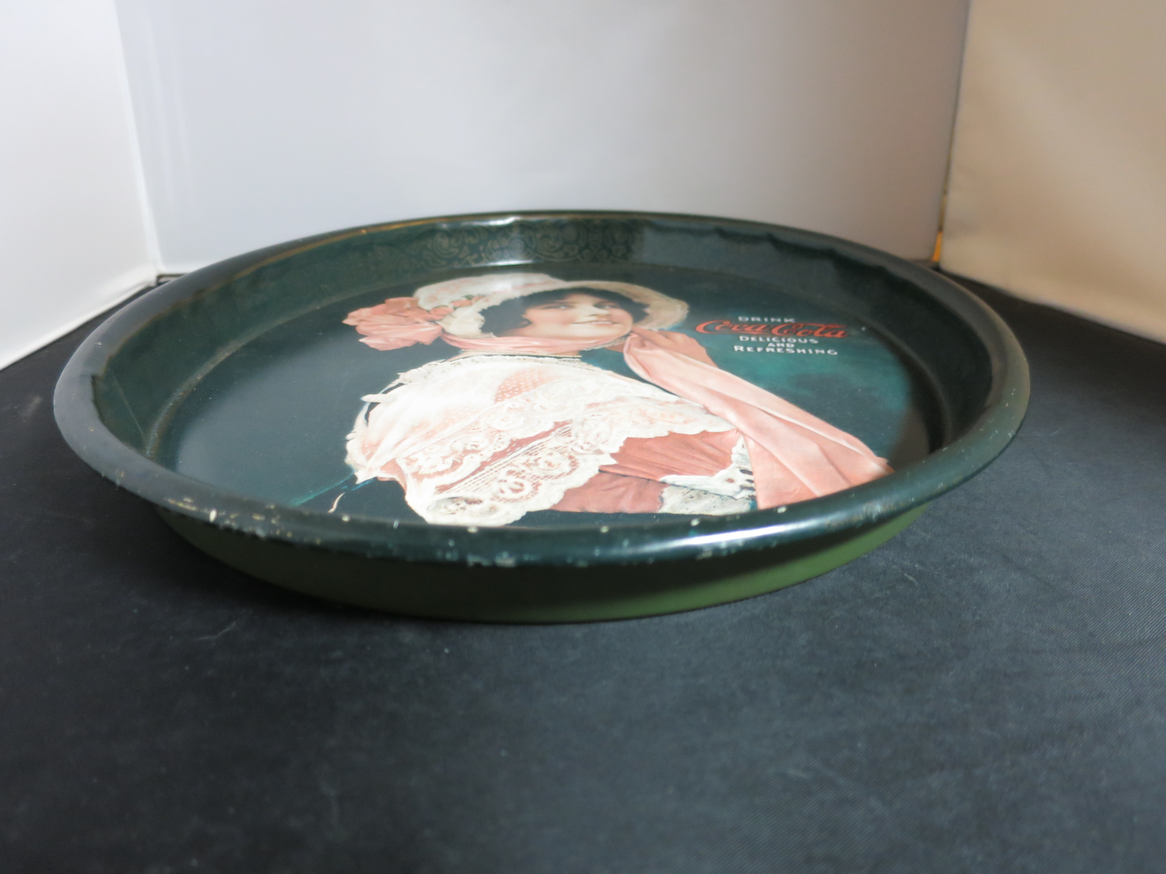 Betty Girl Drink Coca Cola Oval Metal Tray 1914 reproduction 1972