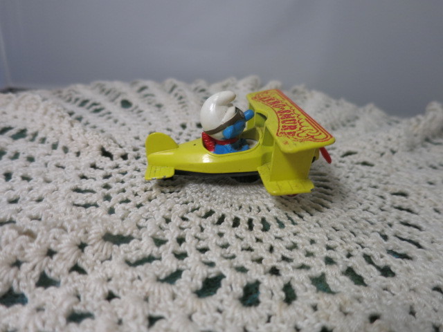 Ertl Aero Smurf Earth Yellow Metal Airplane Toy 1982