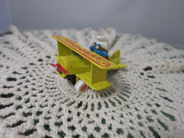 Ertl Aero Smurf Earth Yellow Metal Airplane Toy 1982