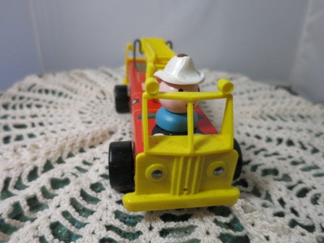 Fisher Price #630 Fire Truck
