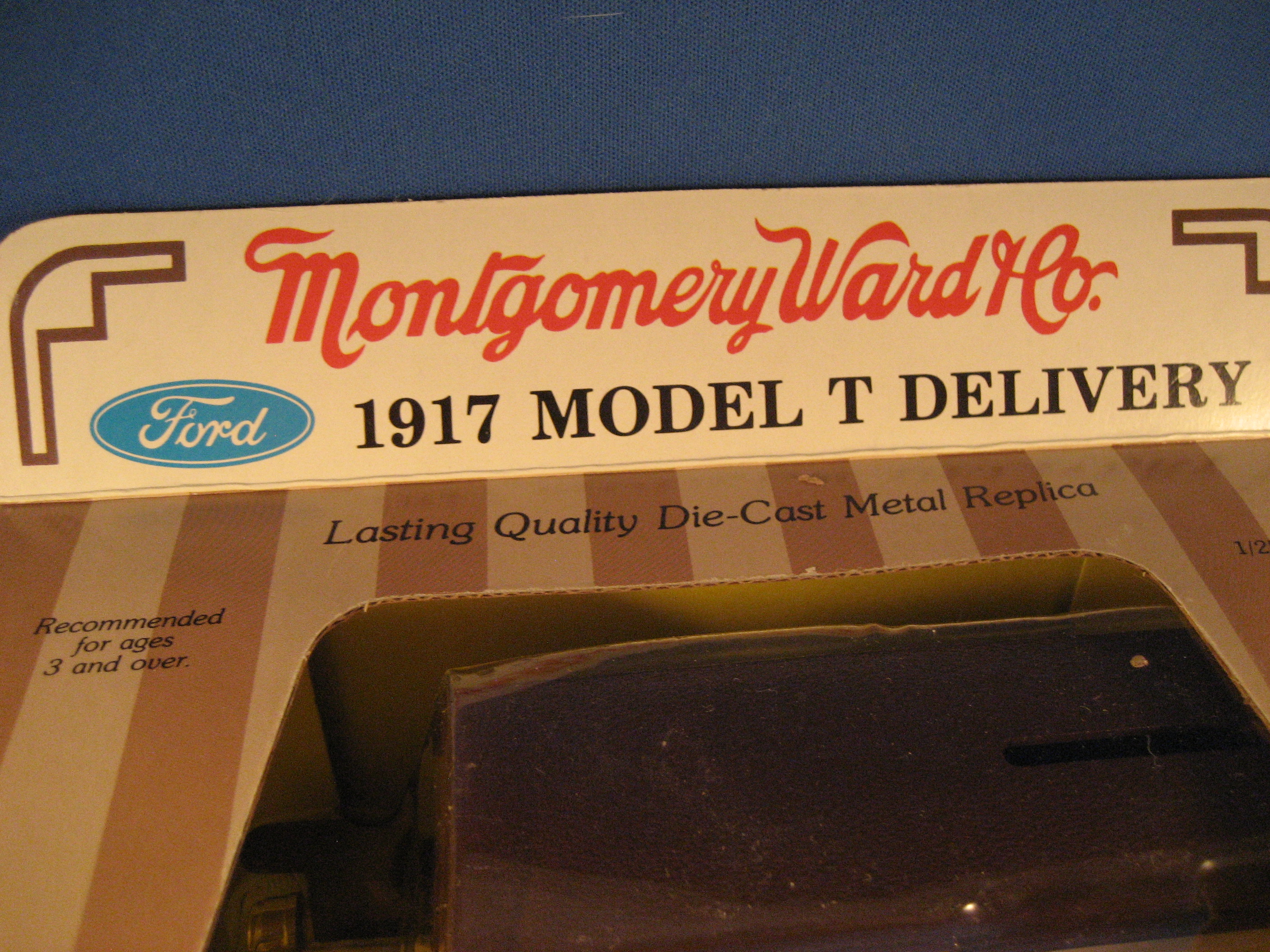 Ertl Montgomery Ward Co 1917 Model T Bank
