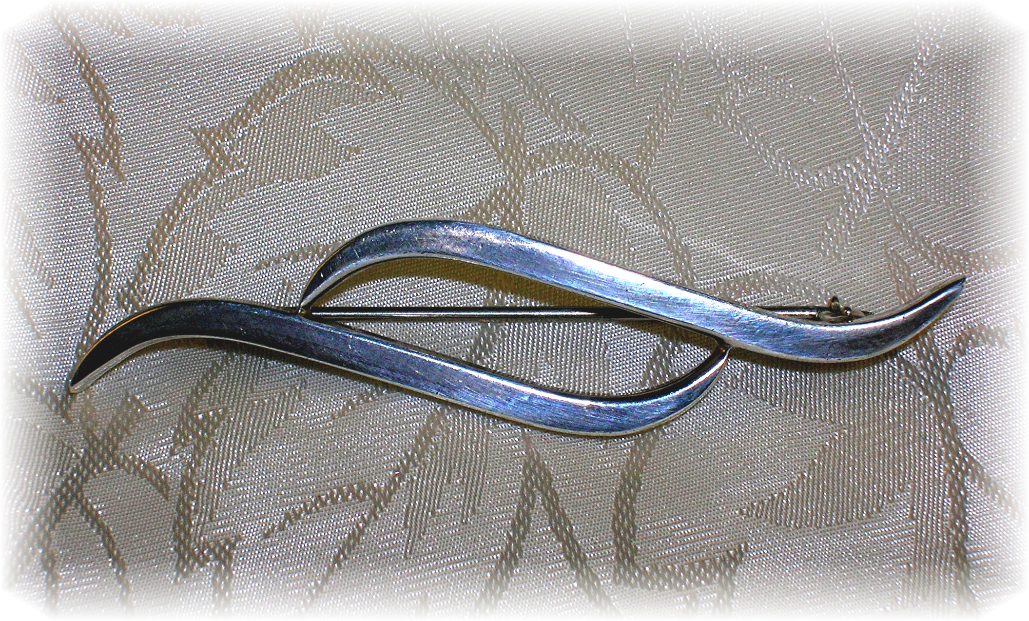 Sterling Silver Signed D SUTTON Brooch Pin